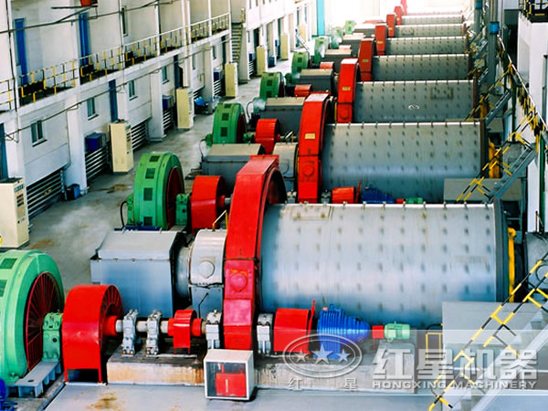 礦渣磨工作現(xiàn)場(chǎng) 礦渣磨工作現(xiàn)場(chǎng)