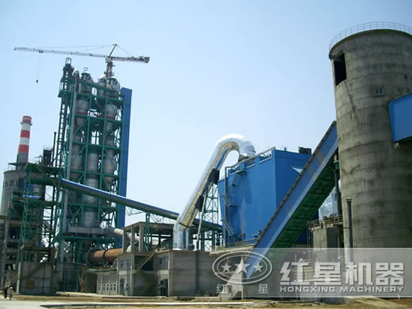 工作中的旋風預熱器 工作中的旋風預熱器