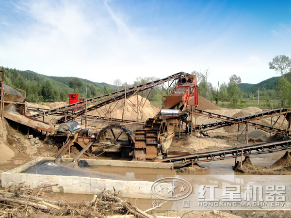 鏈式輸送機工作現場 鏈式輸送機工作現場