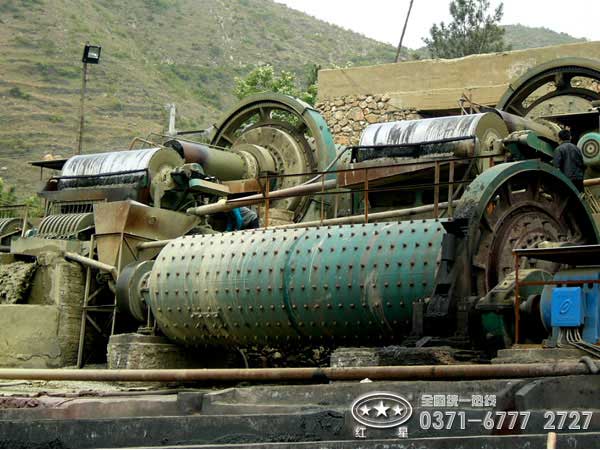 赤鐵礦選礦工藝流程客戶現(xiàn)場(chǎng)圖一 赤鐵礦選礦工藝流程客戶現(xiàn)場(chǎng)圖一