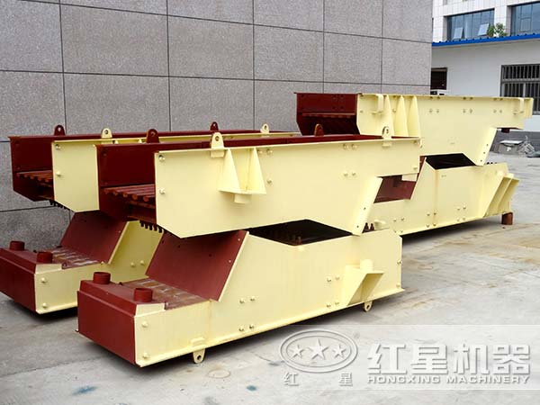 小型振動(dòng)喂料機(jī) 小型振動(dòng)喂料機(jī)