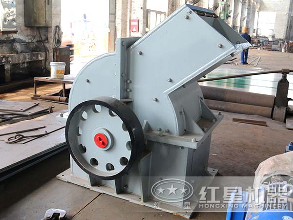 錘式打砂機(jī)生產(chǎn)車間 錘式打砂機(jī)生產(chǎn)車間