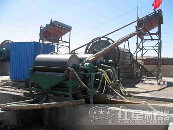 某室外磁選生產線客戶生產現場 某室外磁選生產線客戶生產現場