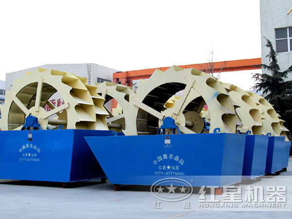 洗砂機廠家廠區(qū)一角 洗砂機廠家廠區(qū)一角