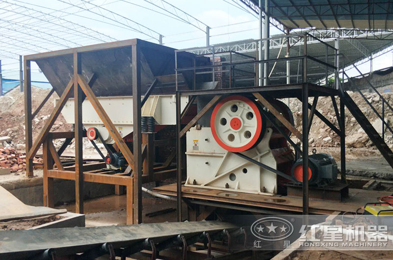 顎式碎石機工作現場圖片 顎式碎石機工作現場圖片