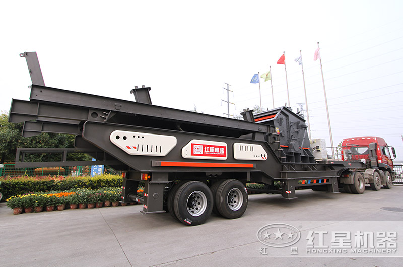 柴油移動式煤矸石粉碎機發貨現場 柴油移動式煤矸石粉碎機發貨現場