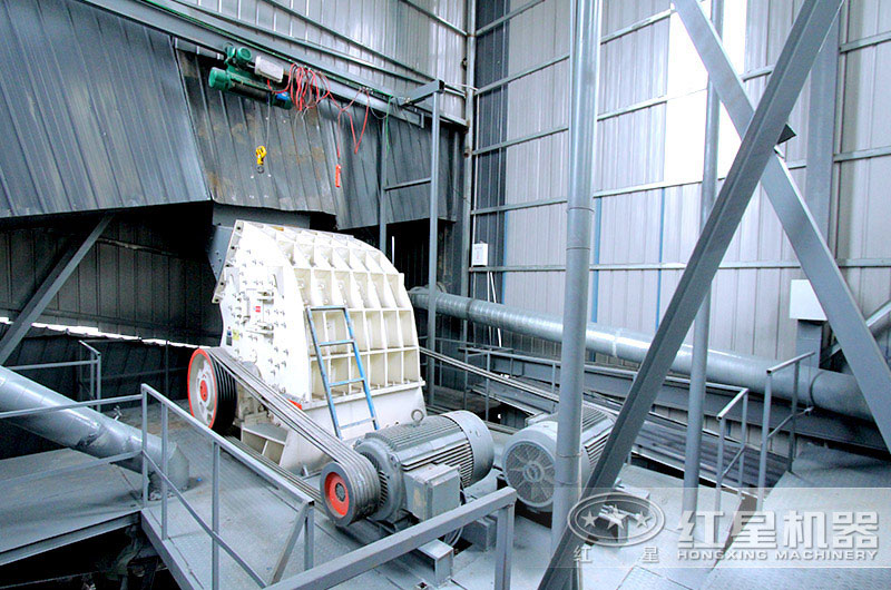 臥式破碎機(jī)工作現(xiàn)場圖片 臥式破碎機(jī)工作現(xiàn)場圖片