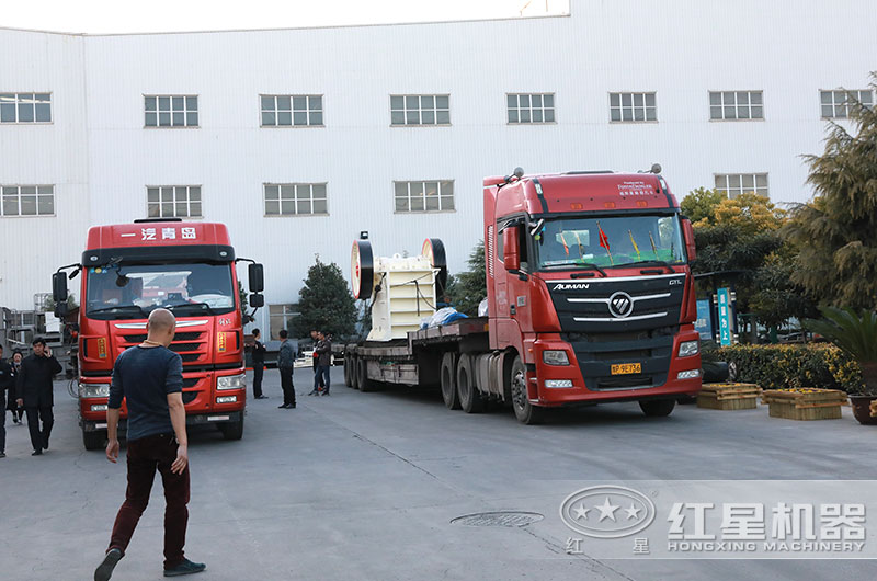 設備裝車發(fā)貨現(xiàn)場 設備裝車發(fā)貨現(xiàn)場