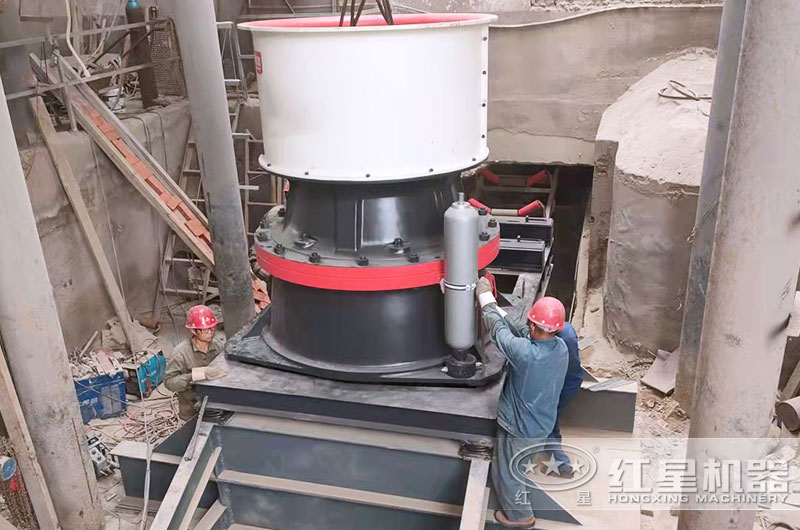 圓錐破碎機工作現場圖片 圓錐破碎機工作現場圖片