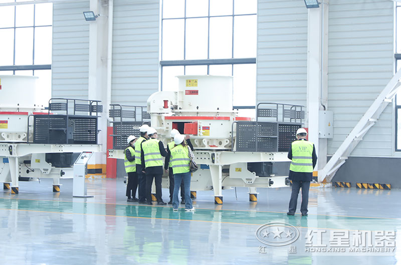 客戶到車間考察設(shè)備 客戶到車間考察設(shè)備