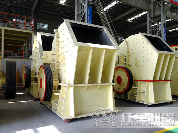 不同型號的重錘式破碎機 不同型號的重錘式破碎機