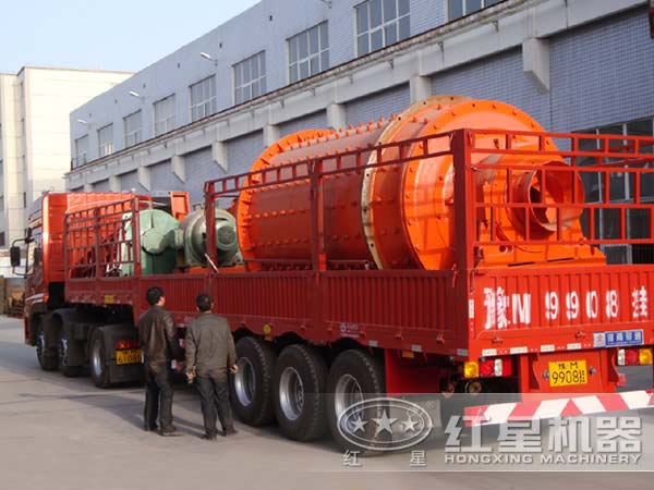 銅渣球磨機(jī)發(fā)貨現(xiàn)場 銅渣球磨機(jī)發(fā)貨現(xiàn)場