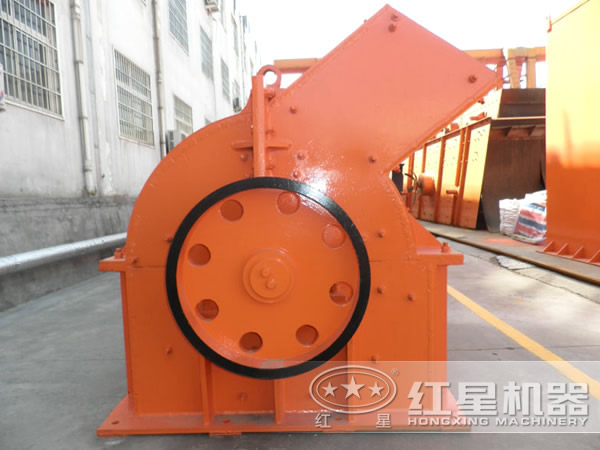 爐渣錘式破碎機側面圖 爐渣錘式破碎機側面圖