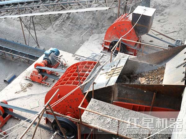 礦山錘式破碎機投產現場 礦山錘式破碎機投產現場
