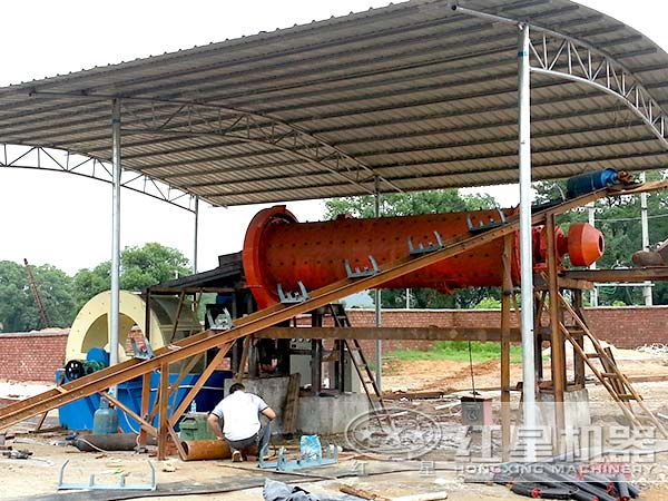 粉煤灰球磨機工作現場 粉煤灰球磨機工作現場