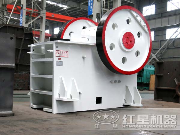 1215廢鋼鄂式破碎機(jī)多少錢一臺(tái)？預(yù)期產(chǎn)值可達(dá)多少噸？