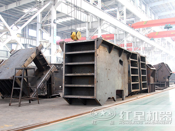 鄂式碎石機生產車間 鄂式碎石機生產車間