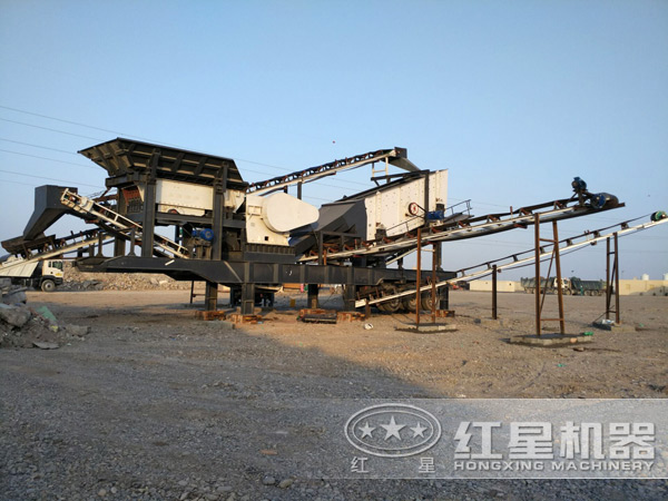 移動破碎站作業現場 移動破碎站作業現場