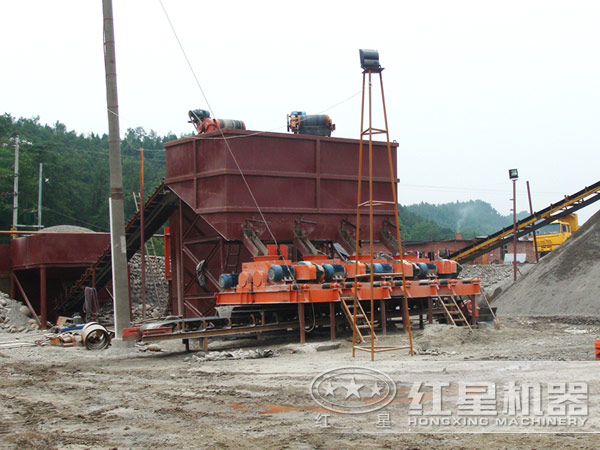 狼牙破碎機客戶作業現場 狼牙破碎機客戶作業現場