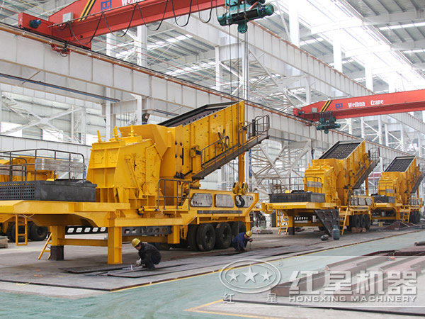 紅星全自動碎石機生產廠家車間一角 紅星全自動碎石機生產廠家車間一角