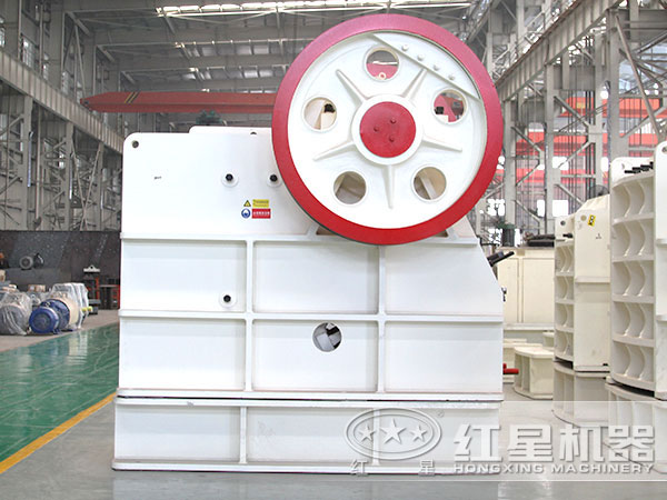 機制砂生產線中的核心一級破碎設備 機制砂生產線中的核心一級破碎設備