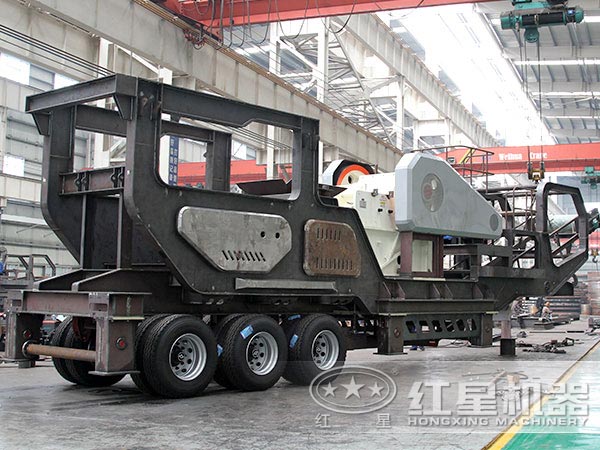 河南紅星移動破碎設備生產(chǎn)車間
