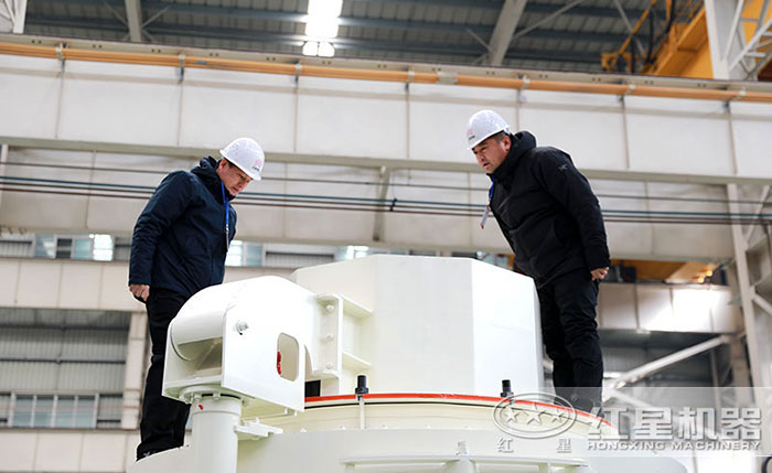 山西用戶來廠參考察觀打砂機設備 山西用戶來廠參考察觀打砂機設備