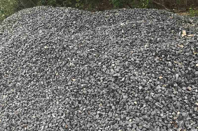 鋪路、修路用的瓜子石破碎機多少錢一套