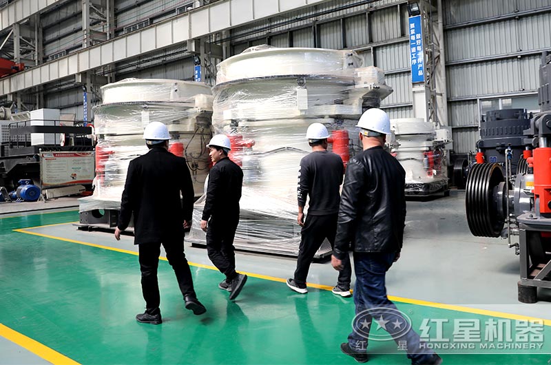 山東用戶來廠考察鵝卵石破碎石子設備 山東用戶來廠考察鵝卵石破碎石子設備