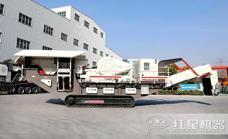 大型采石場用以柴油為動力的履帶破碎機更高產、環保