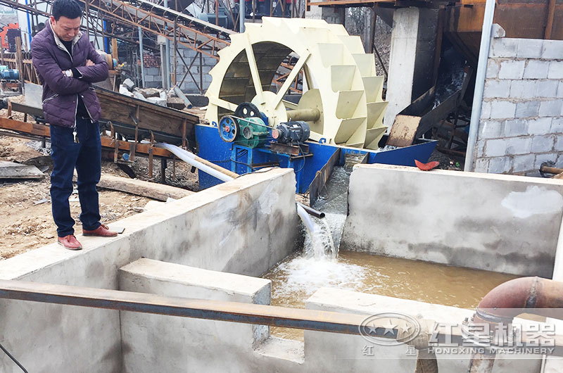 可循環利用水資源的用戶撈沙現場 可循環利用水資源的用戶撈沙現場