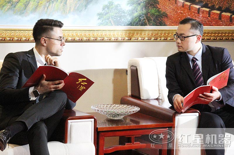 與客戶洽談 與客戶洽談