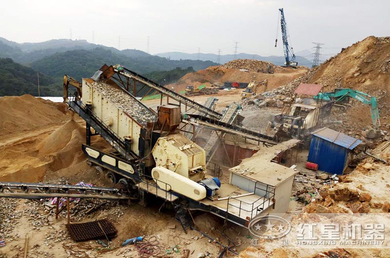 移動(dòng)反擊式破碎站工作現(xiàn)場(chǎng) 移動(dòng)反擊式破碎站工作現(xiàn)場(chǎng)