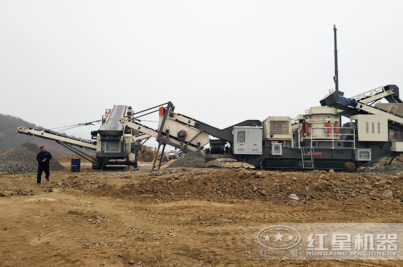 履帶移動破聯機作業 履帶移動破聯機作業