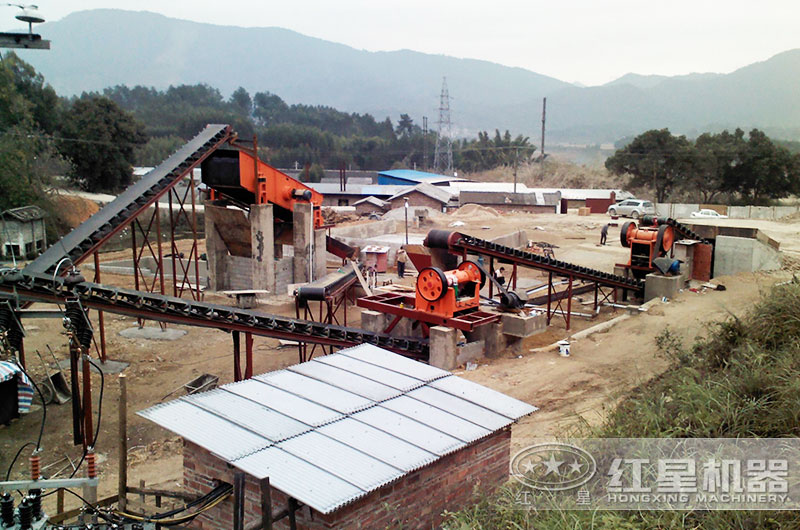 某非洲鐵礦破碎生產線客戶現場圖 某非洲鐵礦破碎生產線客戶現場圖