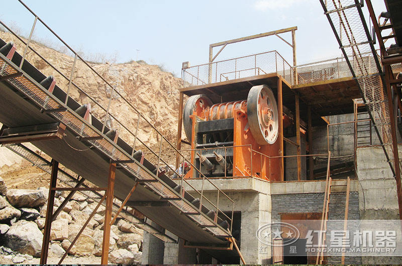 河南新鄉某客戶鐵礦破碎生產線現場圖 河南新鄉某客戶鐵礦破碎生產線現場圖