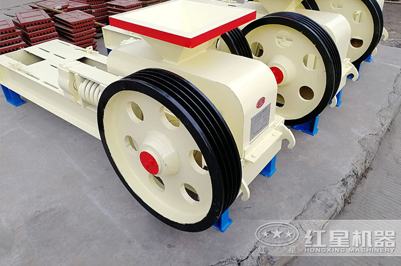 出料粒度細的對輥破碎機 出料粒度細的對輥破碎機