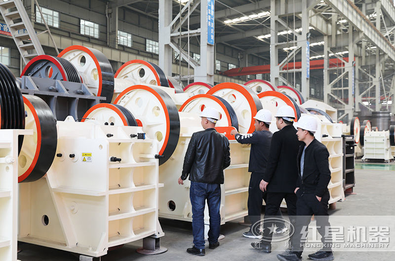 山西用戶來(lái)廠考察粉石頭機(jī)設(shè)備 山西用戶來(lái)廠考察粉石頭機(jī)設(shè)備