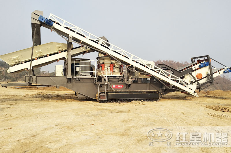 履帶移動破碎一體機已經(jīng)到達現(xiàn)場,馬上投產(chǎn) 履帶移動破碎一體機已經(jīng)到達現(xiàn)場,馬上投產(chǎn)