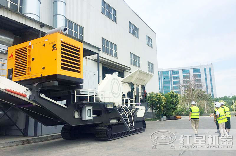 貴州六盤水用戶來廠參觀移動骨料生產設備 貴州六盤水用戶來廠參觀移動骨料生產設備