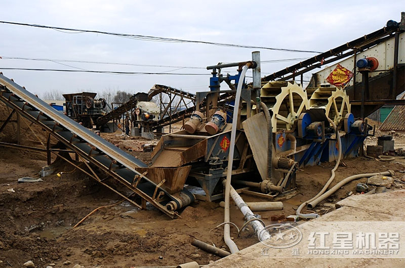價格實惠的紅星移動沙子破碎機現場 價格實惠的紅星移動沙子破碎機現場