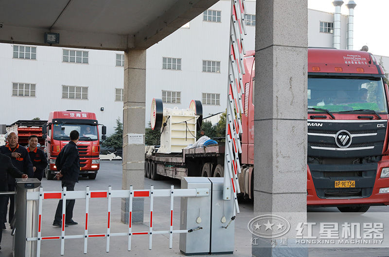 時產30-300噸的石料、石塊碎石機一套多少錢？