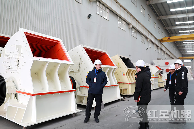 紅星錘式破碎機生產車間 紅星錘式破碎機生產車間