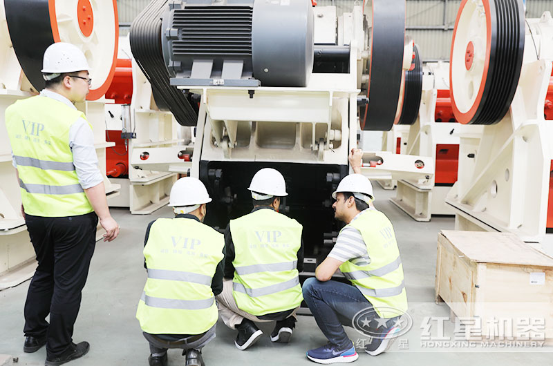 印度用戶來廠參觀考察歐版顎式破碎機 印度用戶來廠參觀考察歐版顎式破碎機