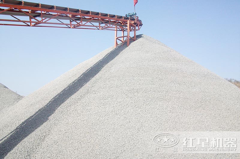 經沖擊式制砂機加工后的砂石物料 經沖擊式制砂機加工后的砂石物料