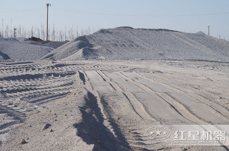 破碎石頭生產(chǎn)石子違法嗎，現(xiàn)在可以著手2022年石頭加工了嗎？