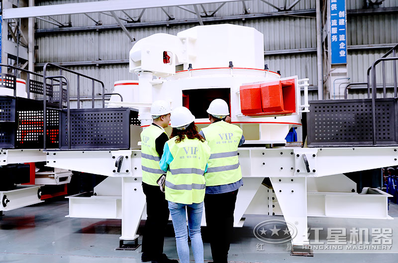 山東德州用戶來廠考察沙子生產線設備 山東德州用戶來廠考察沙子生產線設備