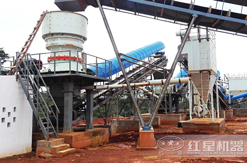 鋁礦石破碎生產(chǎn)線客戶現(xiàn)場(chǎng) 鋁礦石破碎生產(chǎn)線客戶現(xiàn)場(chǎng)