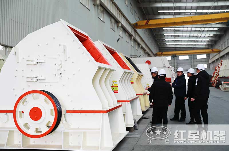 客戶來廠參觀重錘破機 客戶來廠參觀重錘破機