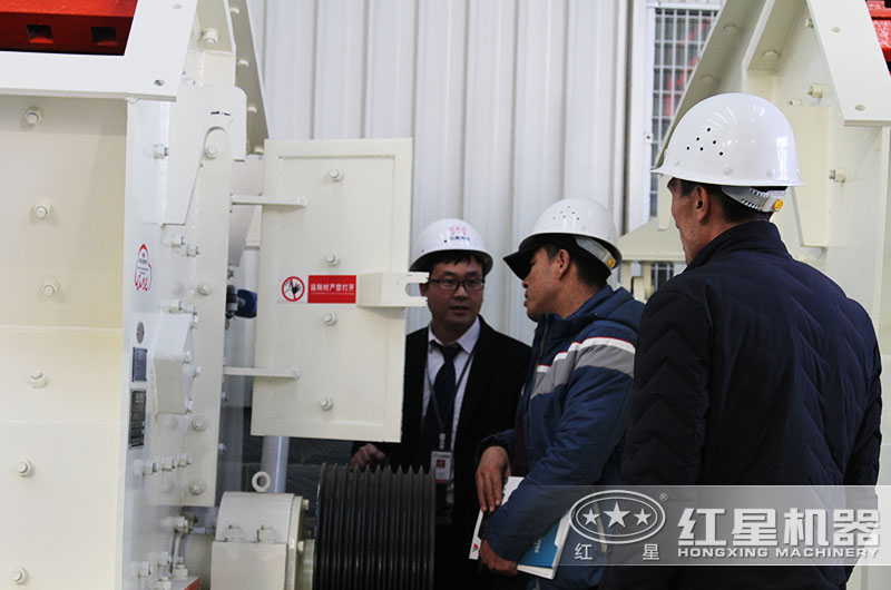 客戶來廠參觀設(shè)備 客戶來廠參觀設(shè)備